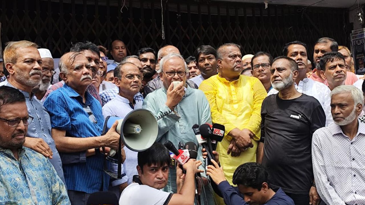 দেশে দুর্ভিক্ষের পরিস্থিতি হলে জনগণ কাউকে ছেড়ে দেবে না