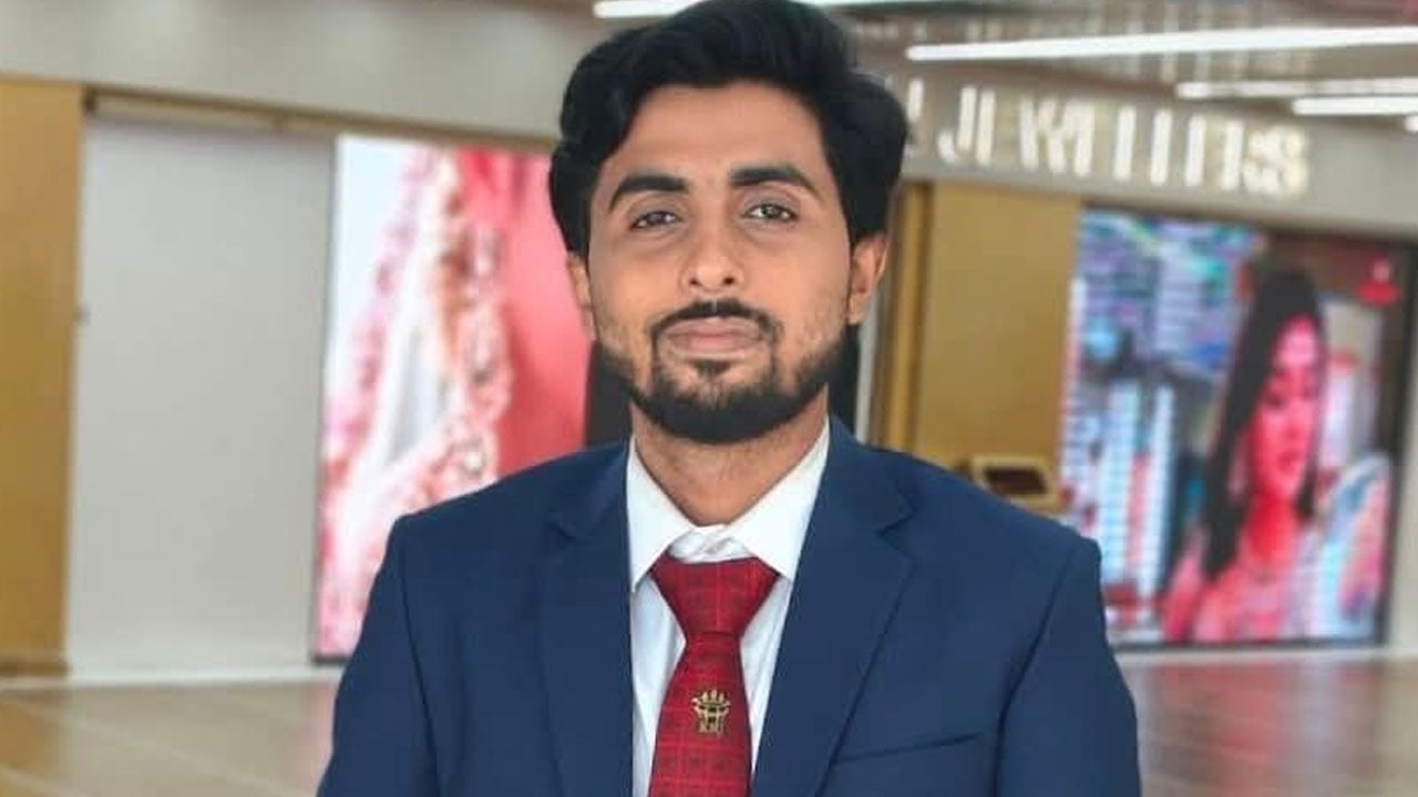 হয়রানি ও চাঁদাবাজির অভিযোগে ছাত্রদল নেতার সঙ্গে সম্পর্ক না রাখার আহ্বান