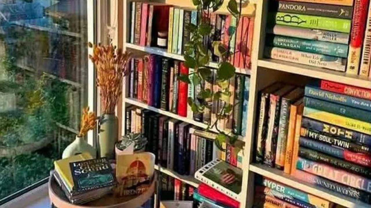 বই পড়ার অভ্যাস কমে যাচ্ছে কেন