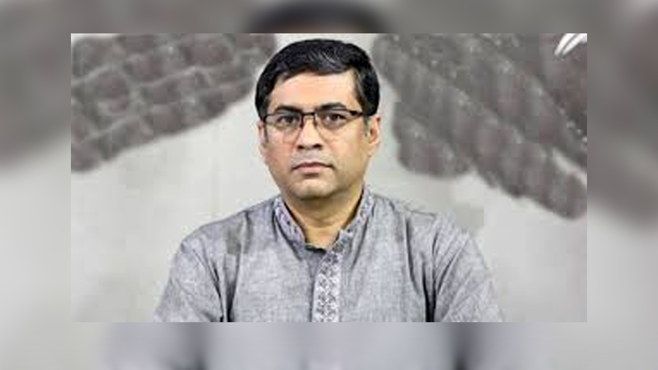 বিপ্লব বড়ুয়ার নির্দেশে চার্জশিট থেকে বাদ আসামিরা
