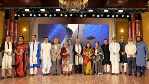 ব্র্যাক ব্যাংক-সমকাল সাহিত্য পুরস্কার ঘোষণা, আজীবন সম্মাননা পেলেন দুই বরেণ্য লেখক
