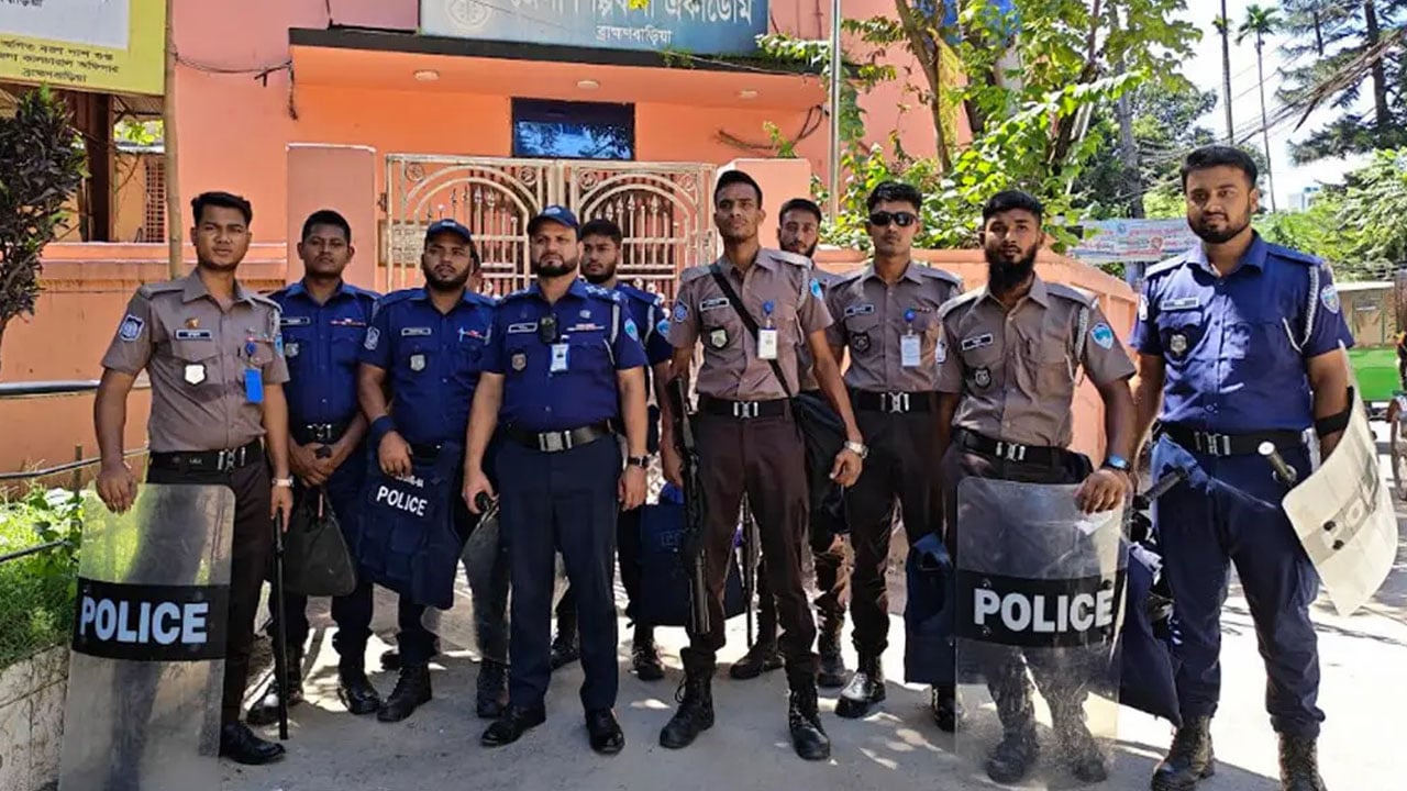ব্রাহ্মণবাড়িয়ায় এনসিপির সভাস্থলে কওমি ছাত্রদের কর্মসূচি, অনুমতি নেই জেলা প্রশাসনের