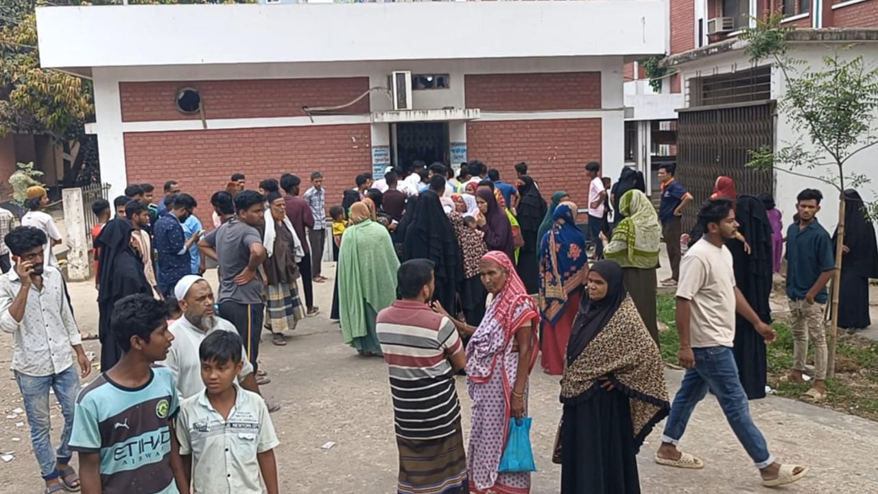 ব্রাহ্মণবাড়িয়ায় অটোরিকশা-লরীর সংঘর্ষে দুই যাত্রী নিহত, আহত ৪