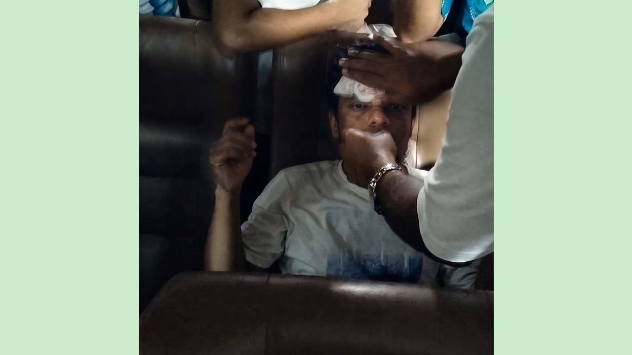 ব্রাহ্মণবাড়িয়ায় চলন্ত ট্রেনে আবারো পাথর নিক্ষেপ, আহত যুবক