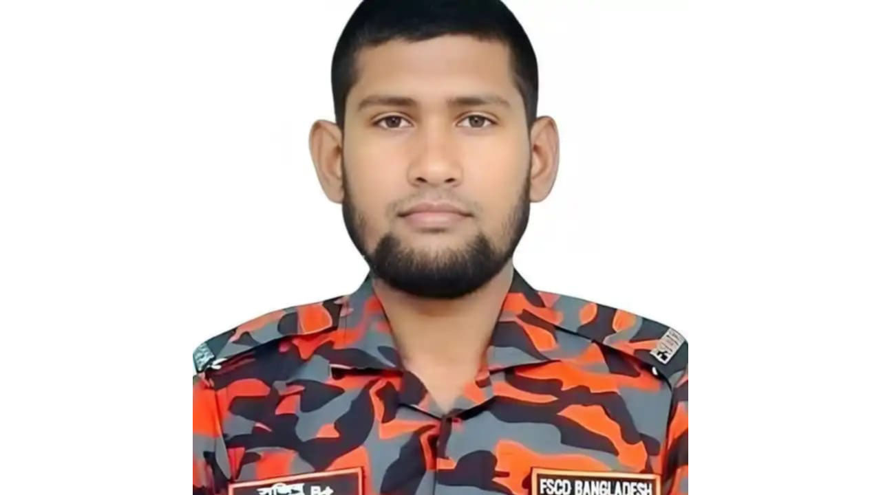 ব্রাহ্মণবাড়িয়ায় ট্রাকচাপায় ফায়ার ফাইটার নিহত