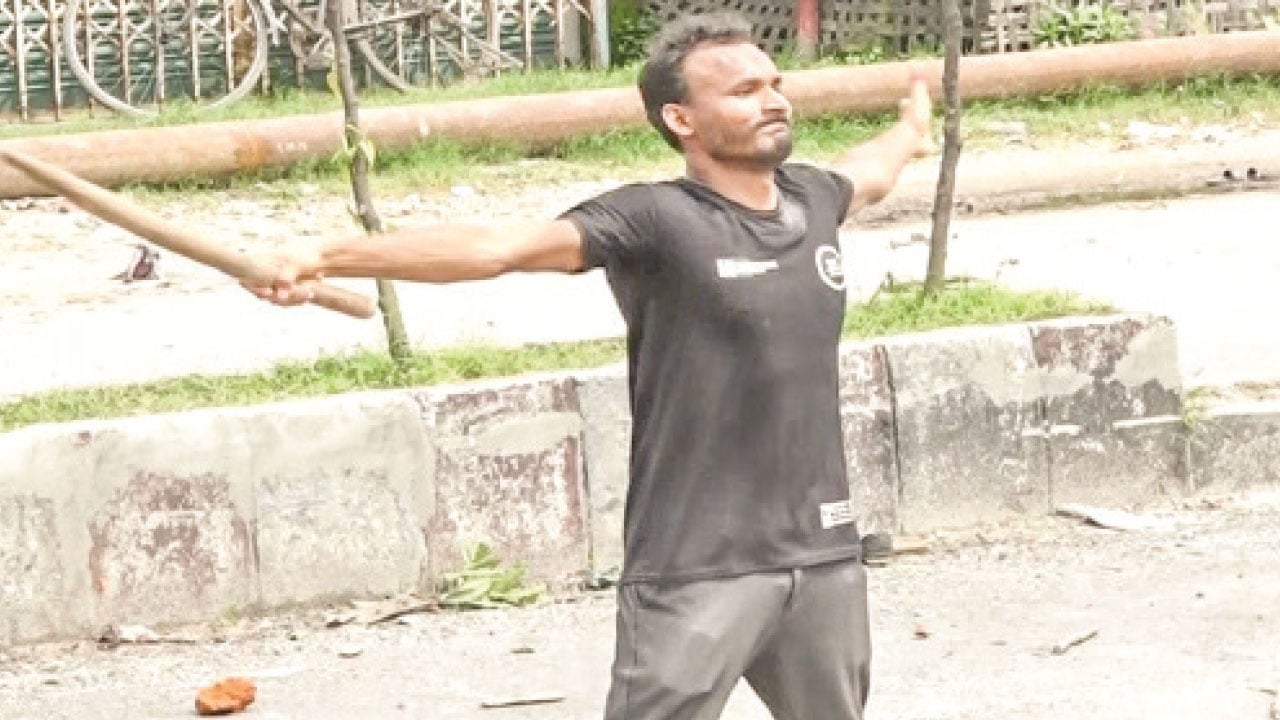 হত্যাকাণ্ডের নির্দেশদাতাদের লঘু, হুকুম পালনকারীদের গুরুদণ্ড দেওয়া হয়েছে