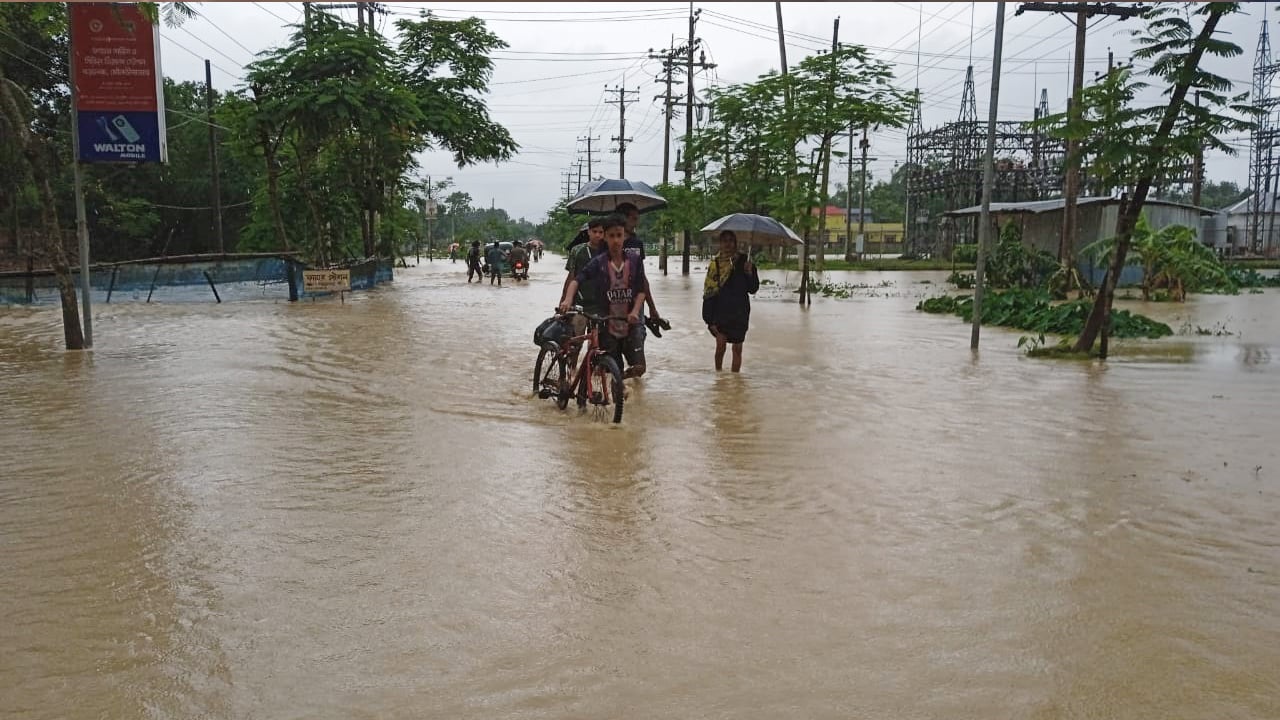 ভারতীয় ঢল আর টানা বর্ষণে বন্যার ঝুঁকিতে বড়লেখা