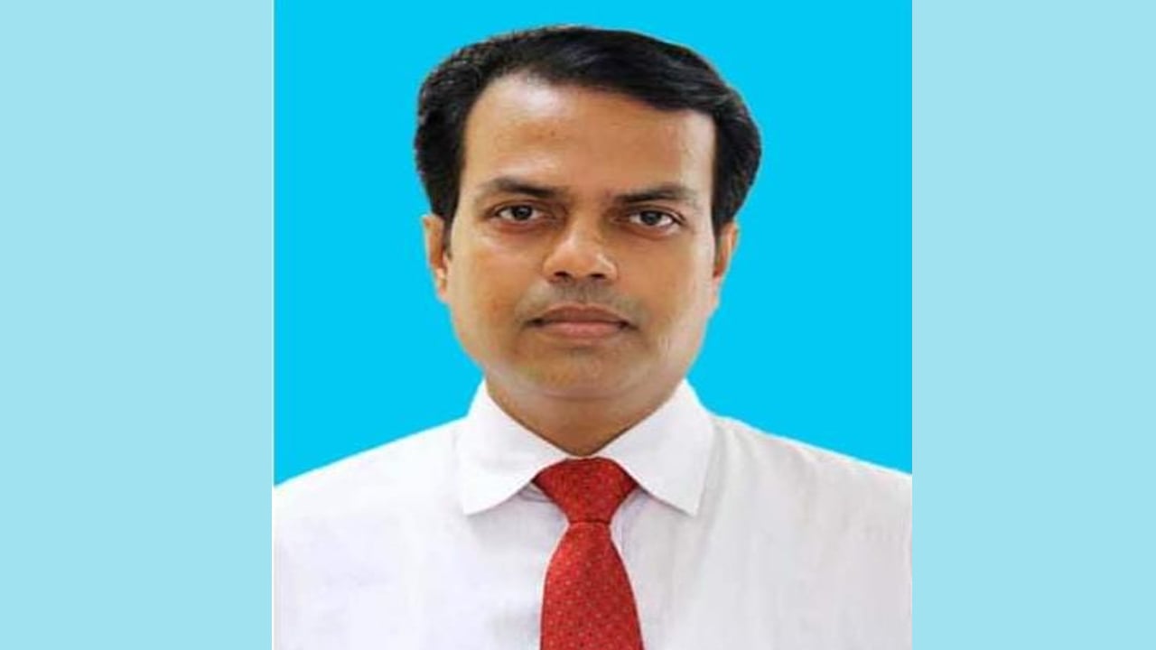 বরিশালের ডিসি প্রত্যাহার, নতুন ডিসি মামুন
