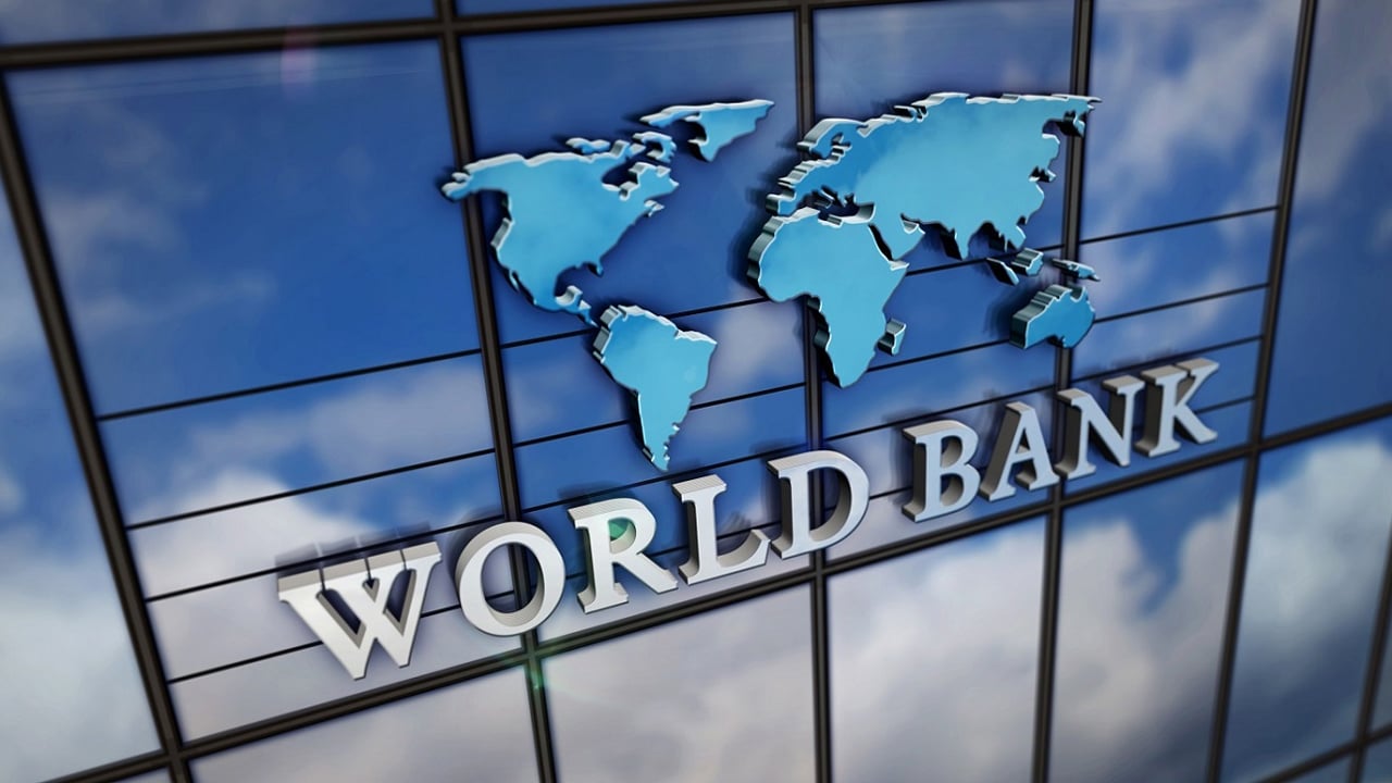 যুদ্ধের কারণে জ্বালানির দাম বাড়তে পারে ২৪ শতাংশ