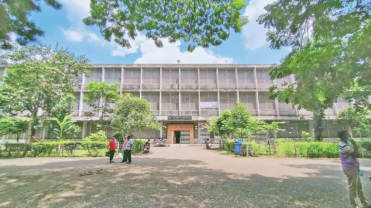 জাতির জ্ঞানতীর্থ ঢাকা বিশ্ববিদ্যালয় কেন্দ্রীয় গ্রন্থাগার