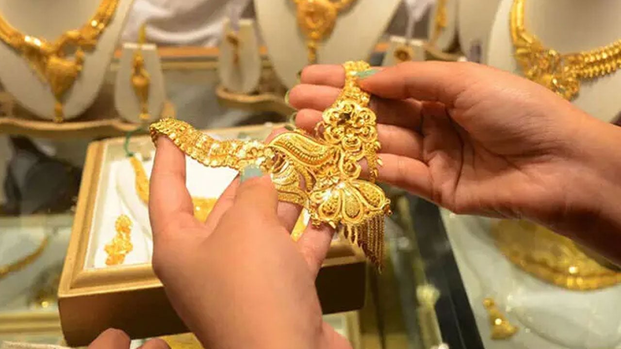 বিশ্ববাজারে রেকর্ড ছাড়ালো স্বর্ণের দাম