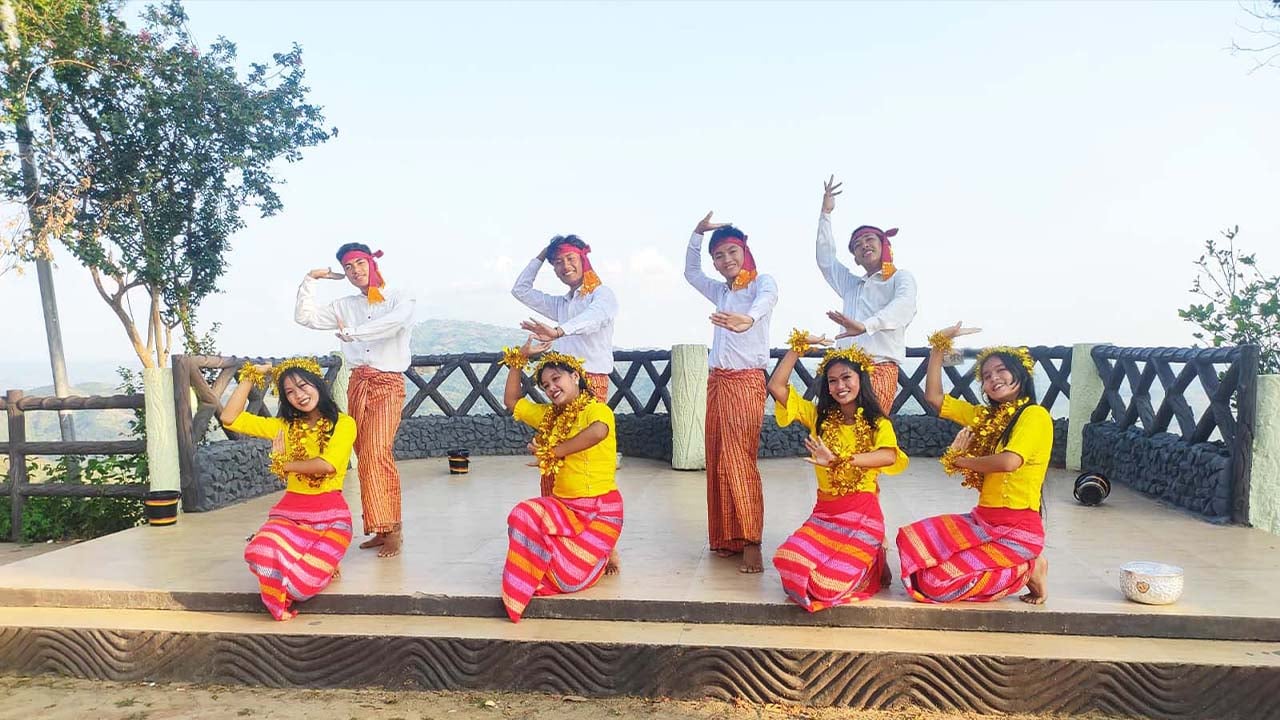 নয় জাতিগোষ্ঠীর পরিবেশনায় ‘পাহাড়ে ঈদ’