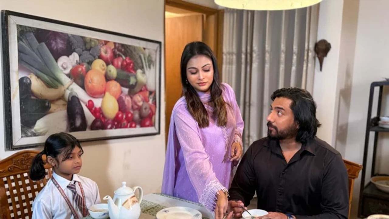 মধ্যবিত্তের টানাপোড়েনের গল্পে নাটক ‘থাকে তবু ভালোবাসা’