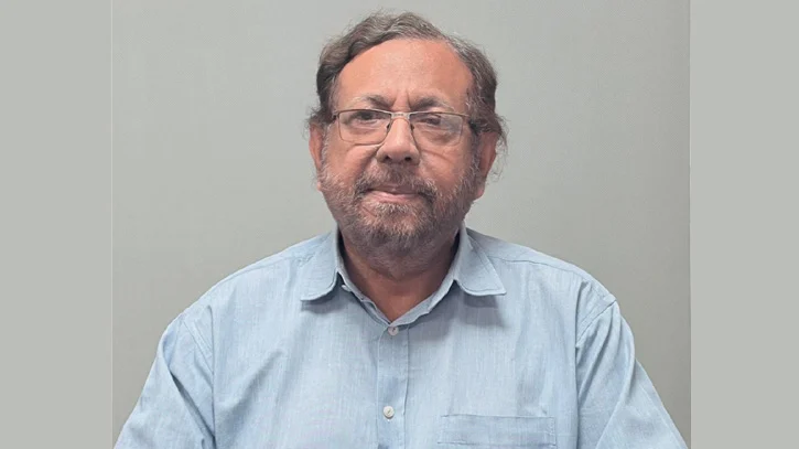 এয়ার অ্যাম্বুলেন্সে ঢাকায় আনা হলো বিএনপি মিডিয়া সেলের আহ্বায়ককে
