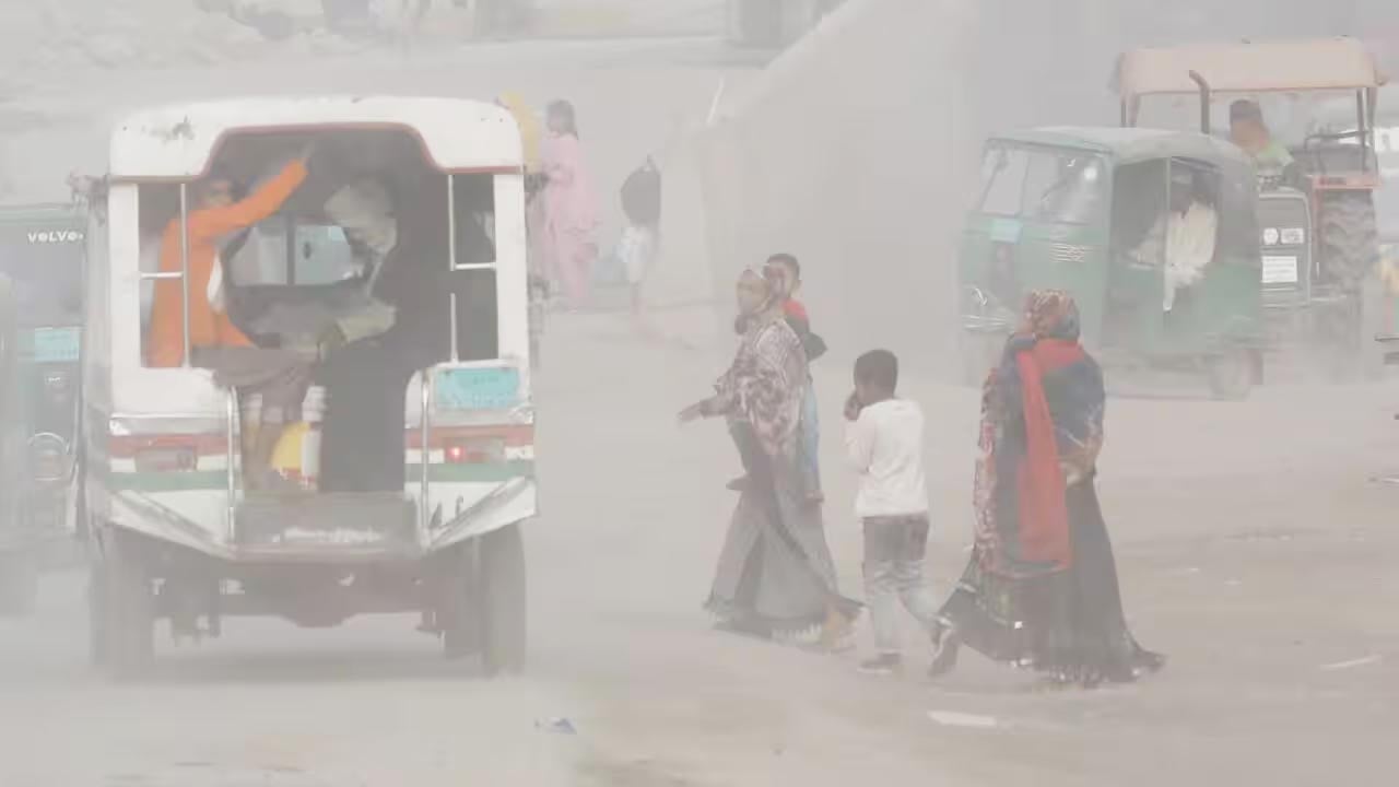 বায়ুদূষণে ঢাকার অবস্থান তৃতীয়, ‘ঝুঁকিপূর্ণ’ পাকিস্তান