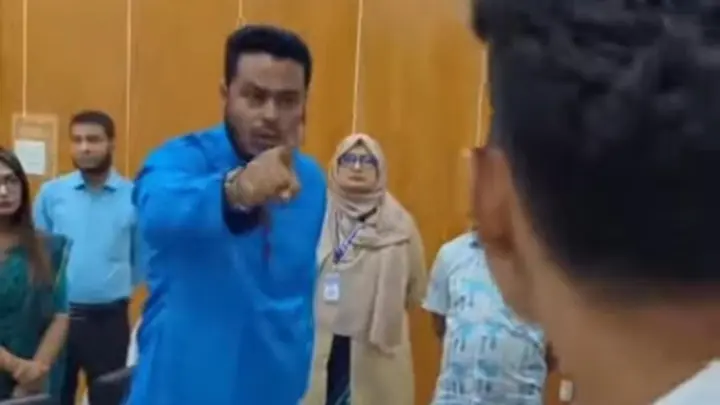 চট্টগ্রাম পলিটেকনিকে অনুষ্ঠান ঘিরে বাগ্বিতণ্ডা, মারধর নিয়ে বিতর্ক