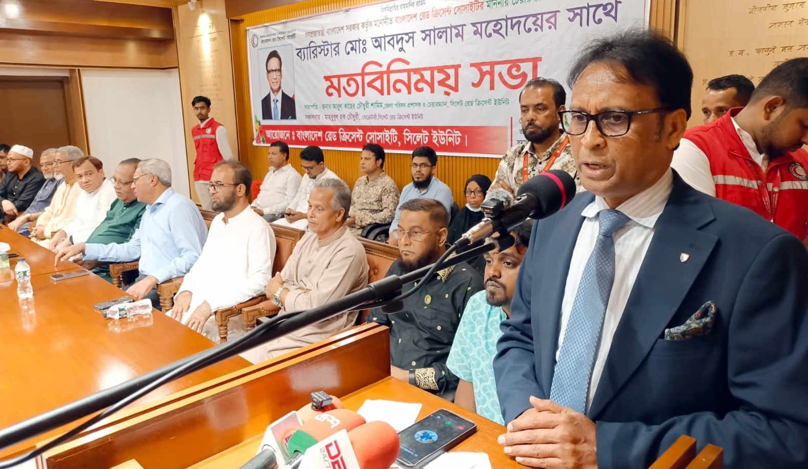 মানবসেবায় যুবসমাজকে অগ্রণী ভূমিকা পালন করতে হবে