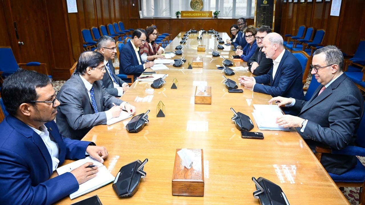 বাংলাদেশ ব্যাংকের গভর্নরের সঙ্গে বিশ্বব্যাংকের প্রতিনিধিদলের সৌজন্য সাক্ষাৎ