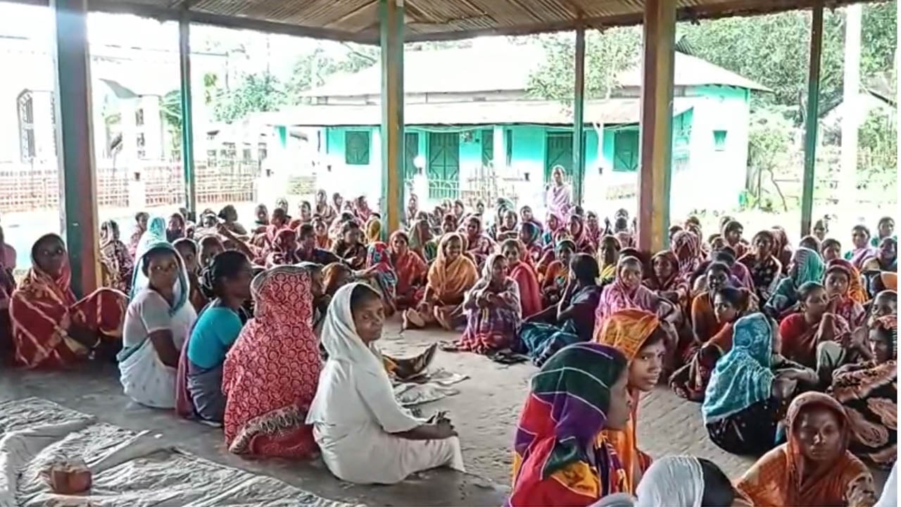 হবিগঞ্জে চা বাগান শ্রমিকদের অনির্দিষ্টকালের কর্মবিরতি