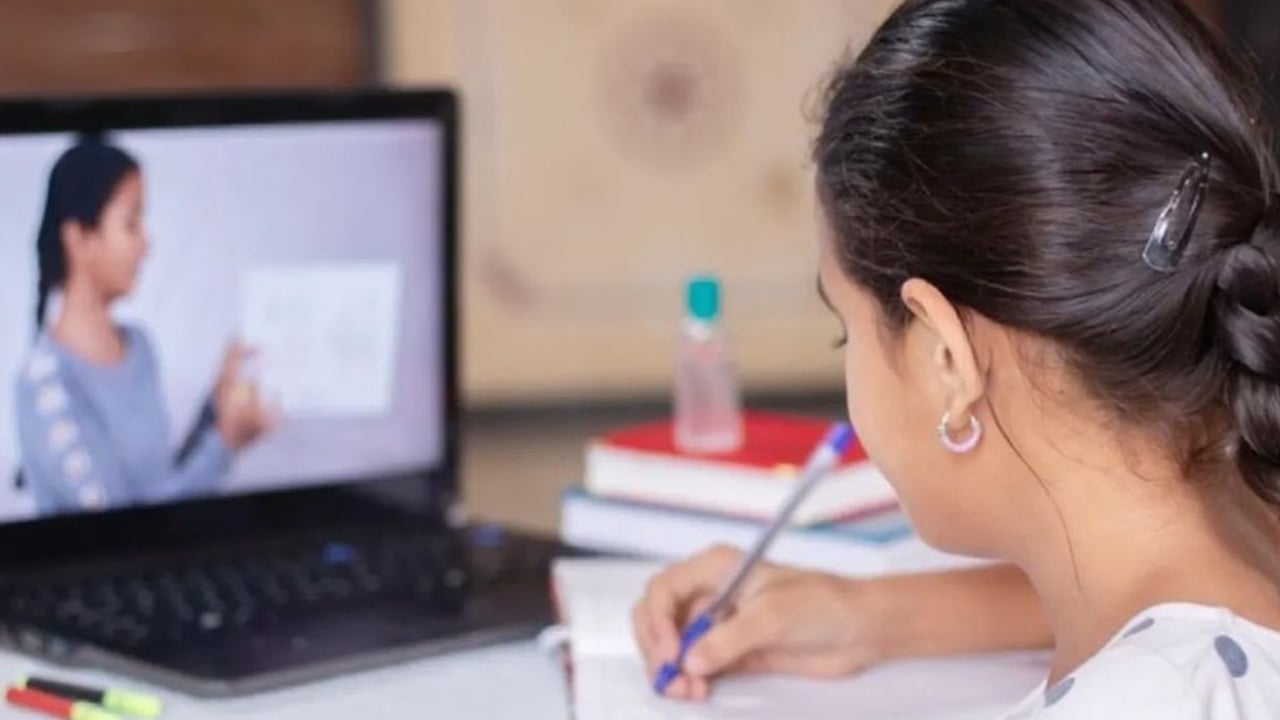 অনলাইন ক্লাসে প্রয়োজন যেসব অ্যাপস