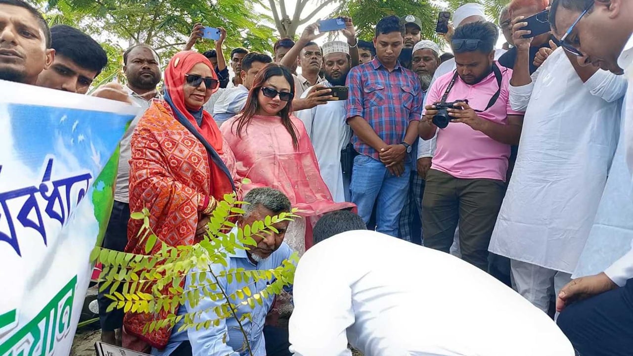 জলবায়ু পরিবর্তন মোকাবিলায় ব্যাপক বৃক্ষরোপণ প্রয়োজন: খাদ্য প্রতিমন্ত্রী