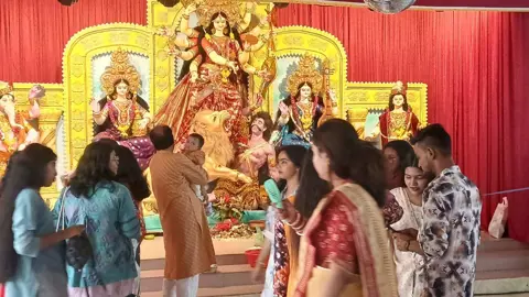 খুলনার ১১৯ পূজামণ্ডপে তিন স্তরের নিরাপত্তা