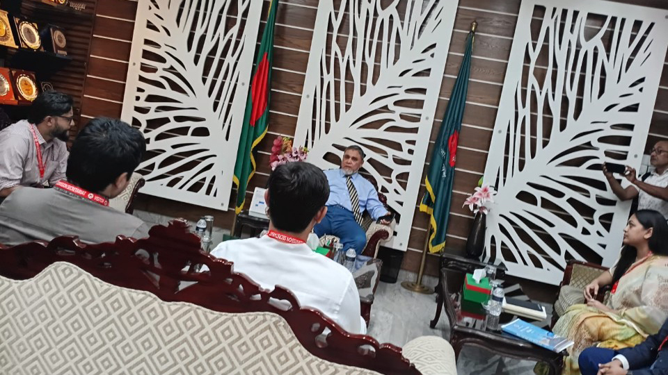 নির্বাচন ভবনে সিইসির সঙ্গে এনসিপি সভা শুরু