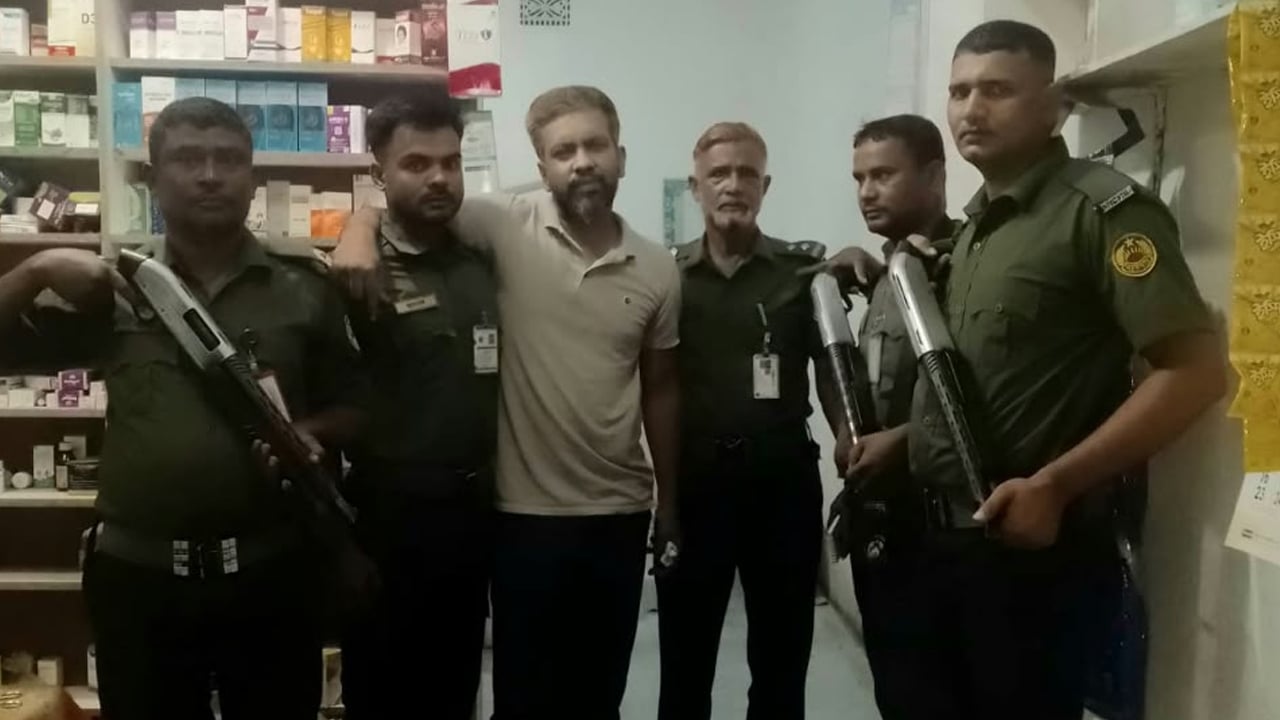 রাজধানীতে চিকিৎসক অপহরণ, পূর্বাচলের জঙ্গল থেকে উদ্ধার করলেন আনসার সদস্যরা