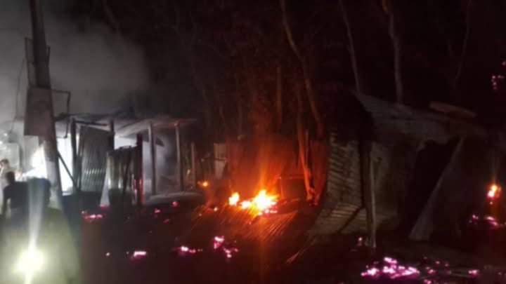 হাইমচরে অগ্নিকাণ্ডে ২৪ দোকান পুড়ে ছাই