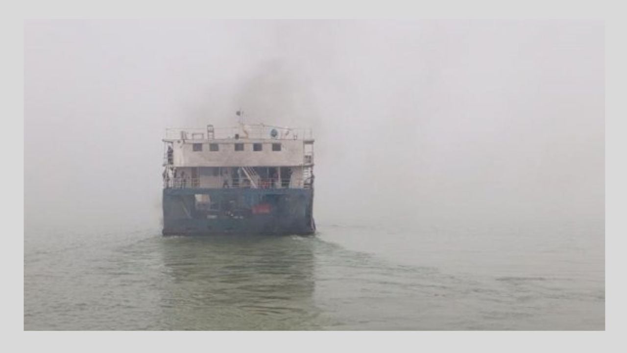 শরীয়তপুর–চাঁদপুর রুটে ফেরি চলাচল স্বাভাবিক