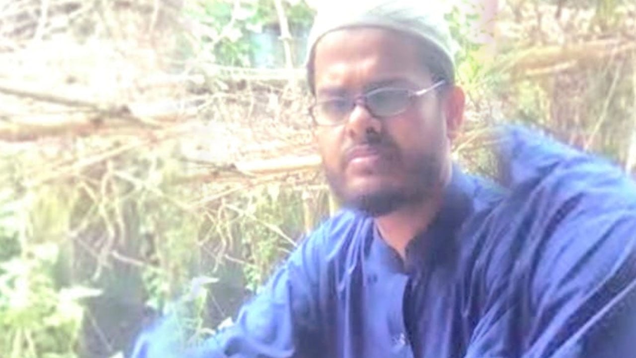 জ্বরের রোগীকে কুকুরের ভ্যাকসিন, সেই ডাক্তারকে সন্দ্বীপে বদলি