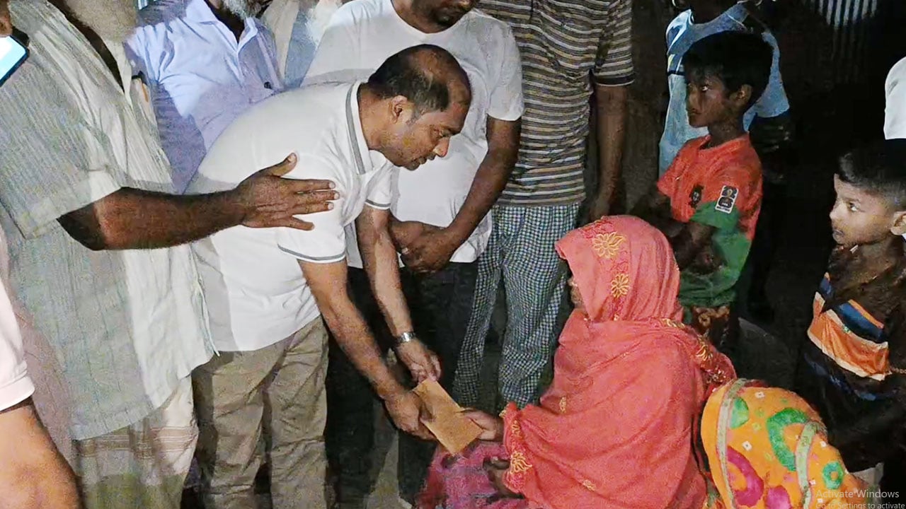 টাঙ্গাইলে নিহতদের পরিবারের পাশে প্রধানমন্ত্রীর বিশেষ সহকারী