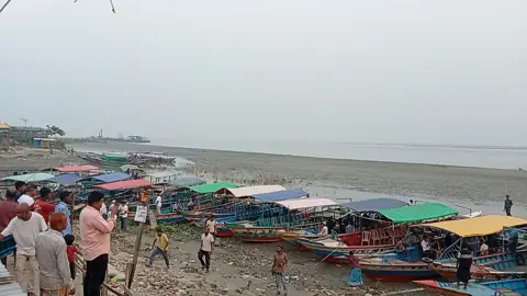 লৌহজংয়ের শিমুলিয়া ঘাটে নাব্য সংকট, পর্যটন ব্যবসায় ধস 