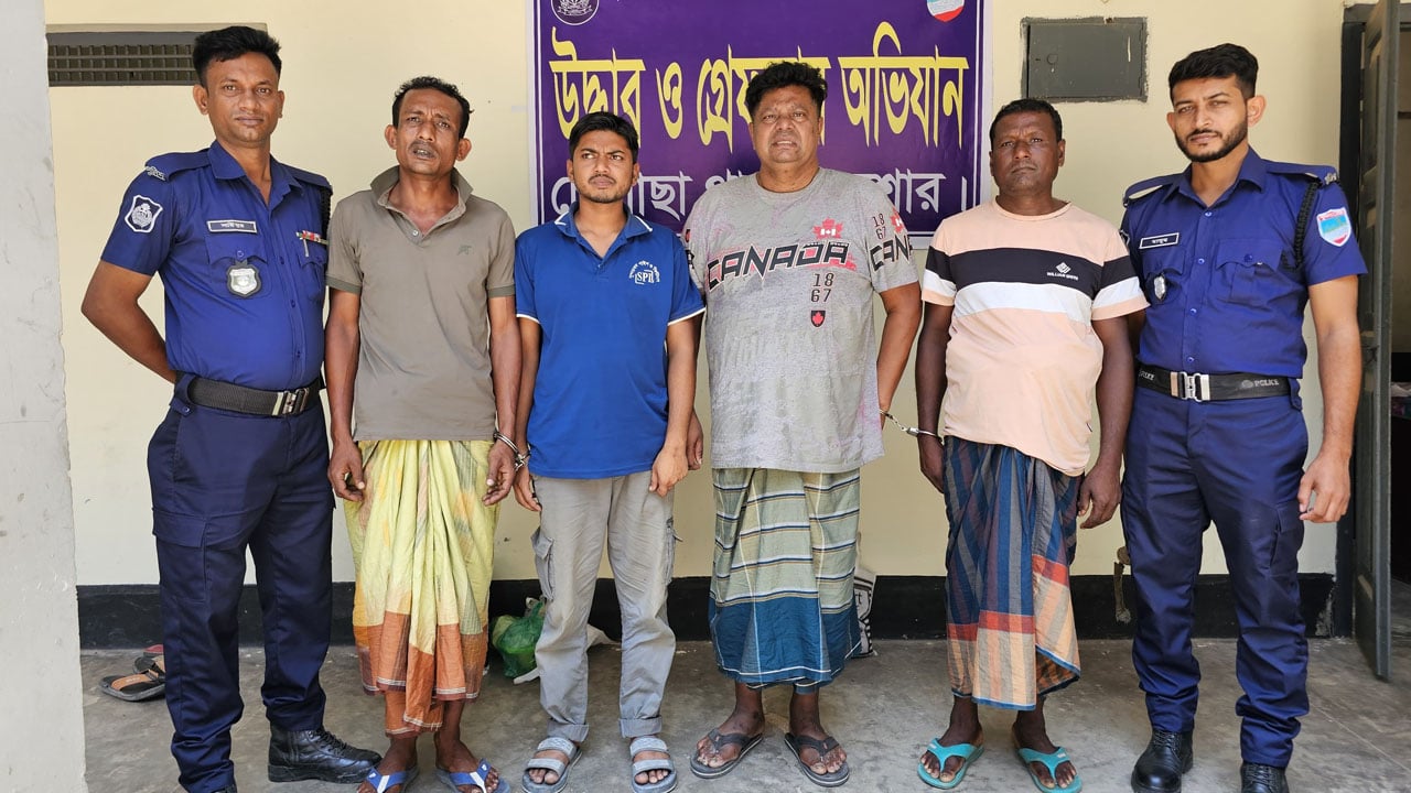 চৌগাছায় কার্যক্রম নিষিদ্ধ আ.লীগ নেতাসহ ৫ জন আটক