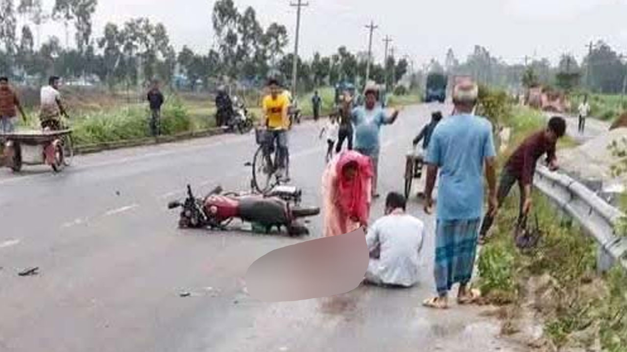 চিরিরবন্দরে ট্রাকের চাকায় পিষ্ট হয়ে ইপিজেড কর্মী নিহত