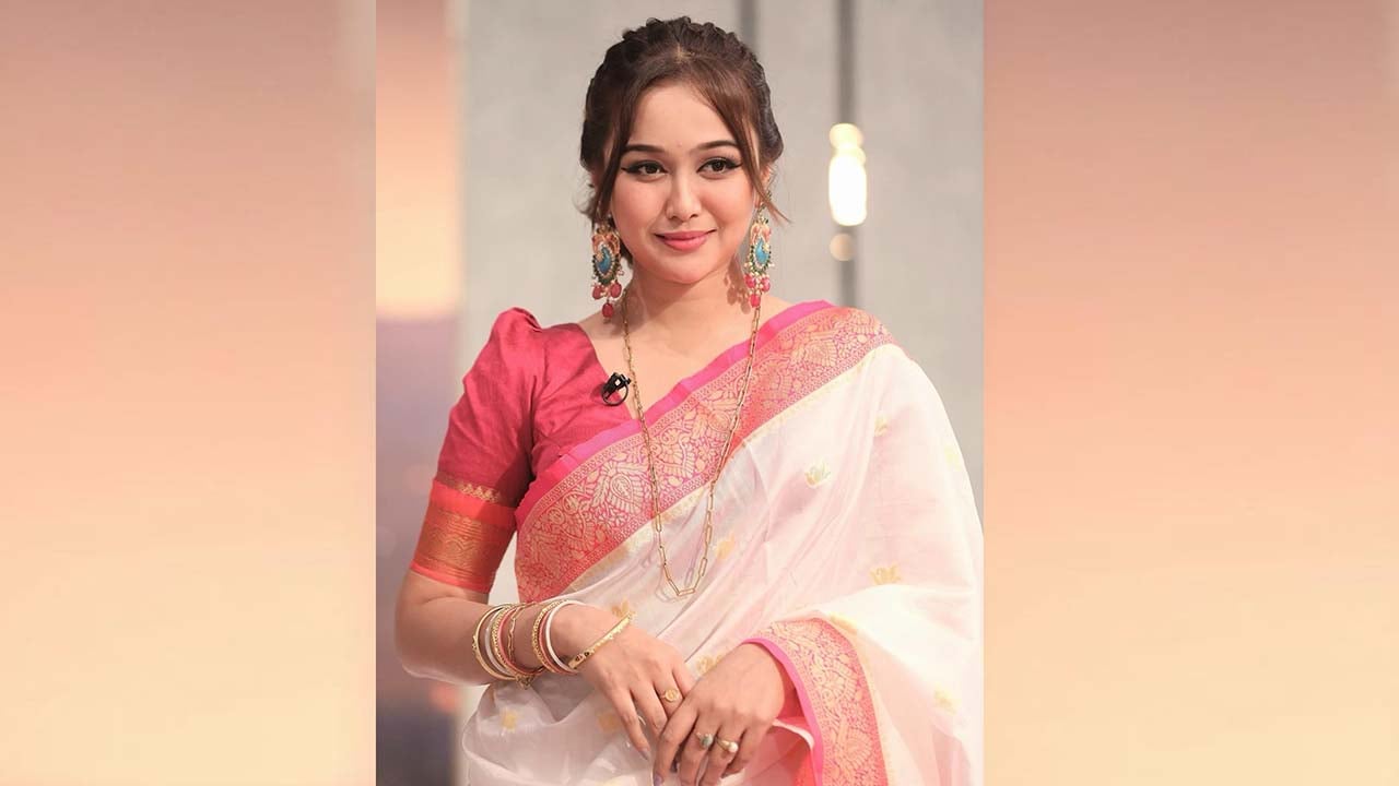 চবি শিক্ষার্থী-এলাকাবাসী সংঘর্ষ, প্রশাসনের ভূমিকায় ক্ষুব্ধ চমক