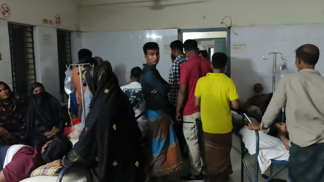 চুয়াডাঙ্গায় কবরস্থানের রাস্তা নির্মাণ নিয়ে দুই পক্ষের সংঘর্ষ