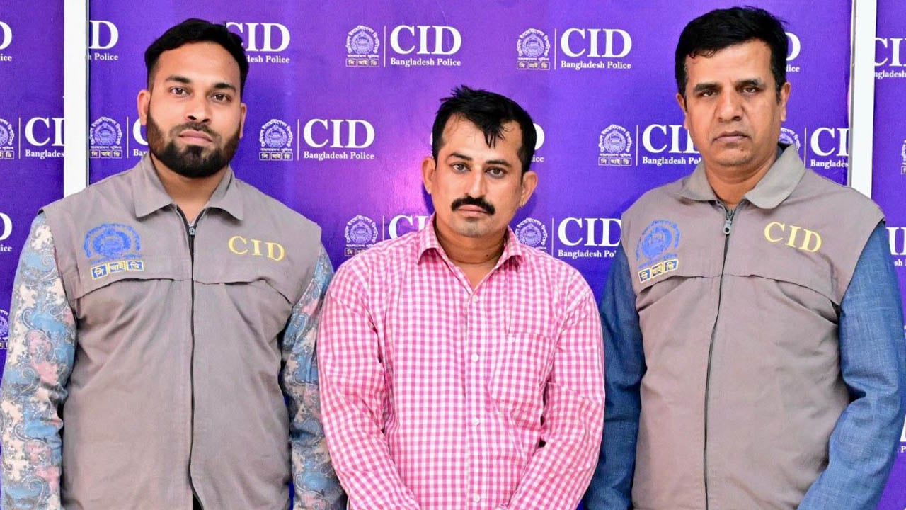 সিআইডির সাহসিকতায় ছিনতাইকারী গ্রেপ্তার, ৭৭ হাজার টাকা উদ্ধার