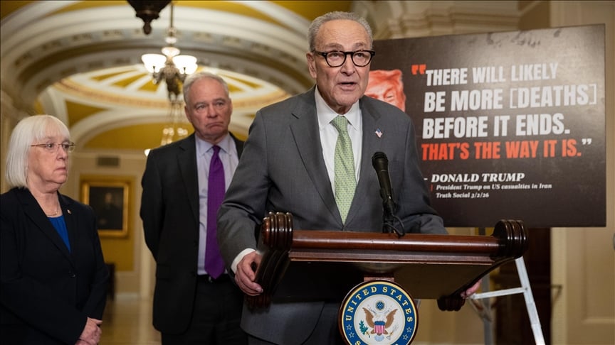 ট্রাম্পের তীব্র সমালোচনায় সিনেটের ডেমোক্রেট নেতা