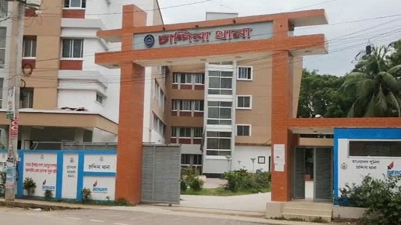 চান্দিনায় একই ঘর থেকে মা–মেয়ের ঝুলন্ত লাশ উদ্ধার