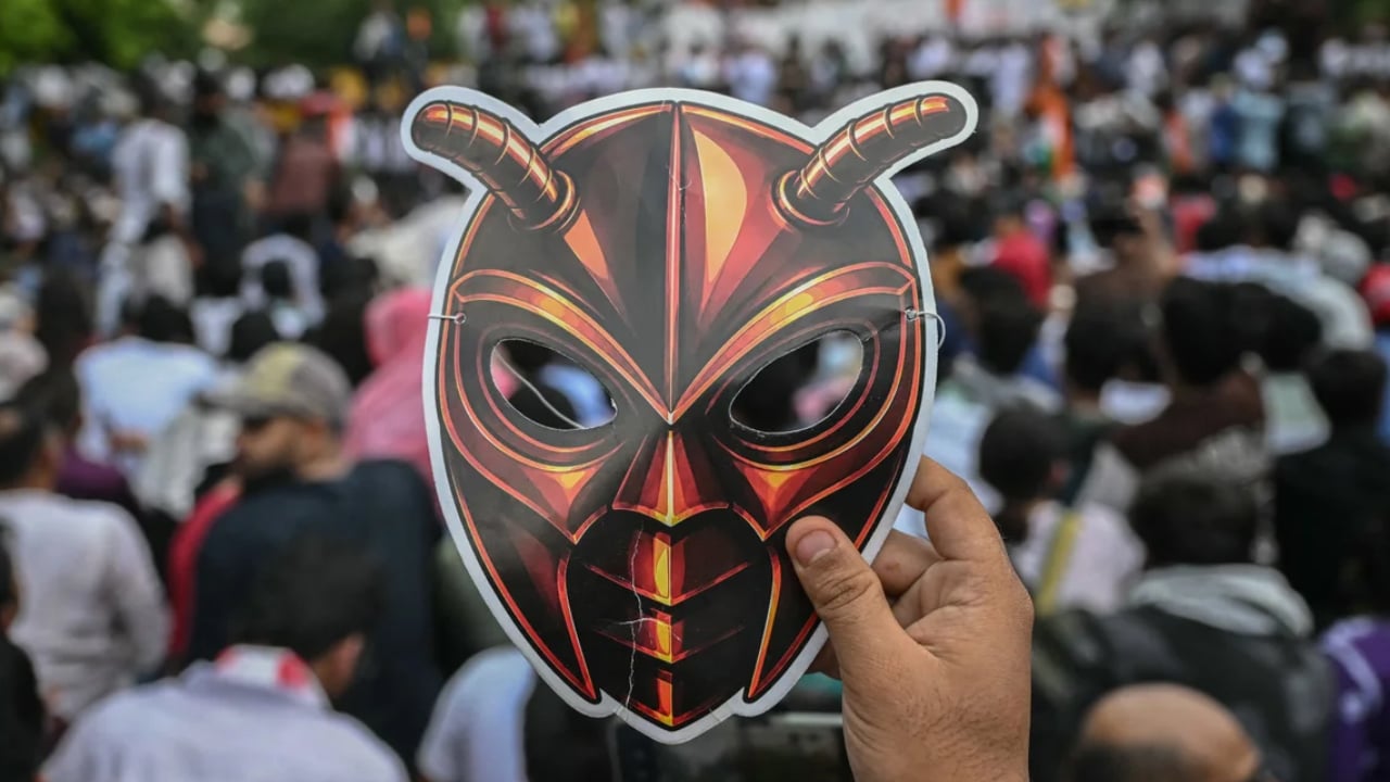 সব ‘ককরোচ’ একযোগে বেড়িয়ে এলে কী ঘটবে ভারতে