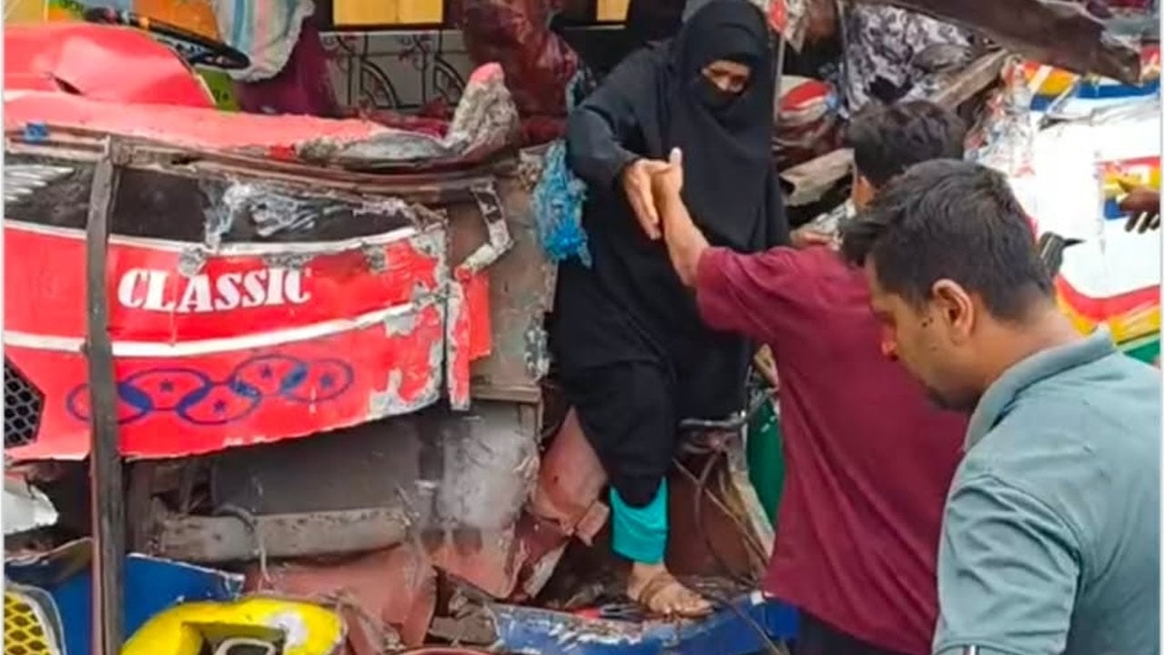 কুমিল্লায় দুই বাসের সংঘর্ষে এক যাত্রী নিহত, আহত ১০