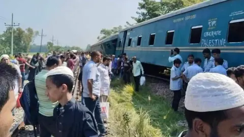 কুমিল্লায় কর্ণফুলী ট্রেনের বগি লাইনচ্যুতের ঘটনায় ৪ সদস্যের তদন্ত কমিটি