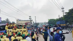 প্রধানমন্ত্রীকে অভ্যর্থনা জানাতে কুমিল্লায় বিএনপি নেতাকর্মীদের ঢল