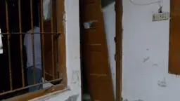 কুমিল্লায় আটকের পর দরজা ভেঙে পালাল কিশোর গ্যাংয়ের ১৭ সদস্য