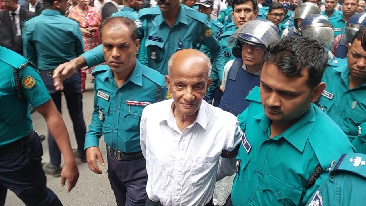 আ.লীগ আর করবো না, কান্নাজড়িত কণ্ঠে কামাল মজুমদার