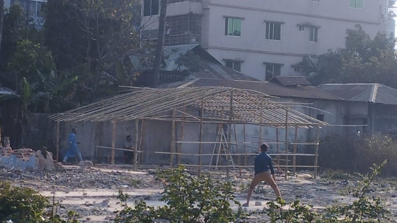 ভোটের পরপরই বিএনপির নাম ভাঙিয়ে বাঁকখালী নদীর তীর দখল