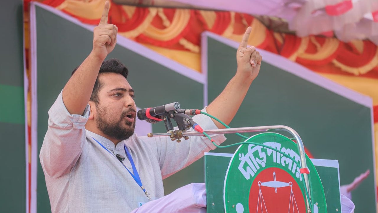 দিল্লি থেকে কোনো ষড়যন্ত্র মেনে নেওয়া হবে না: নাহিদ ইসলাম