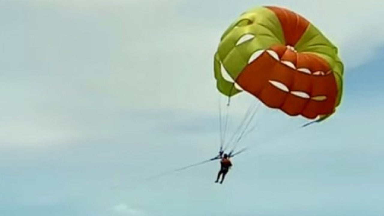 কক্সবাজার সৈকতে প্যারাসেইলিংয়ের রশি ছিঁড়ে পর্যটকের মৃত্যু