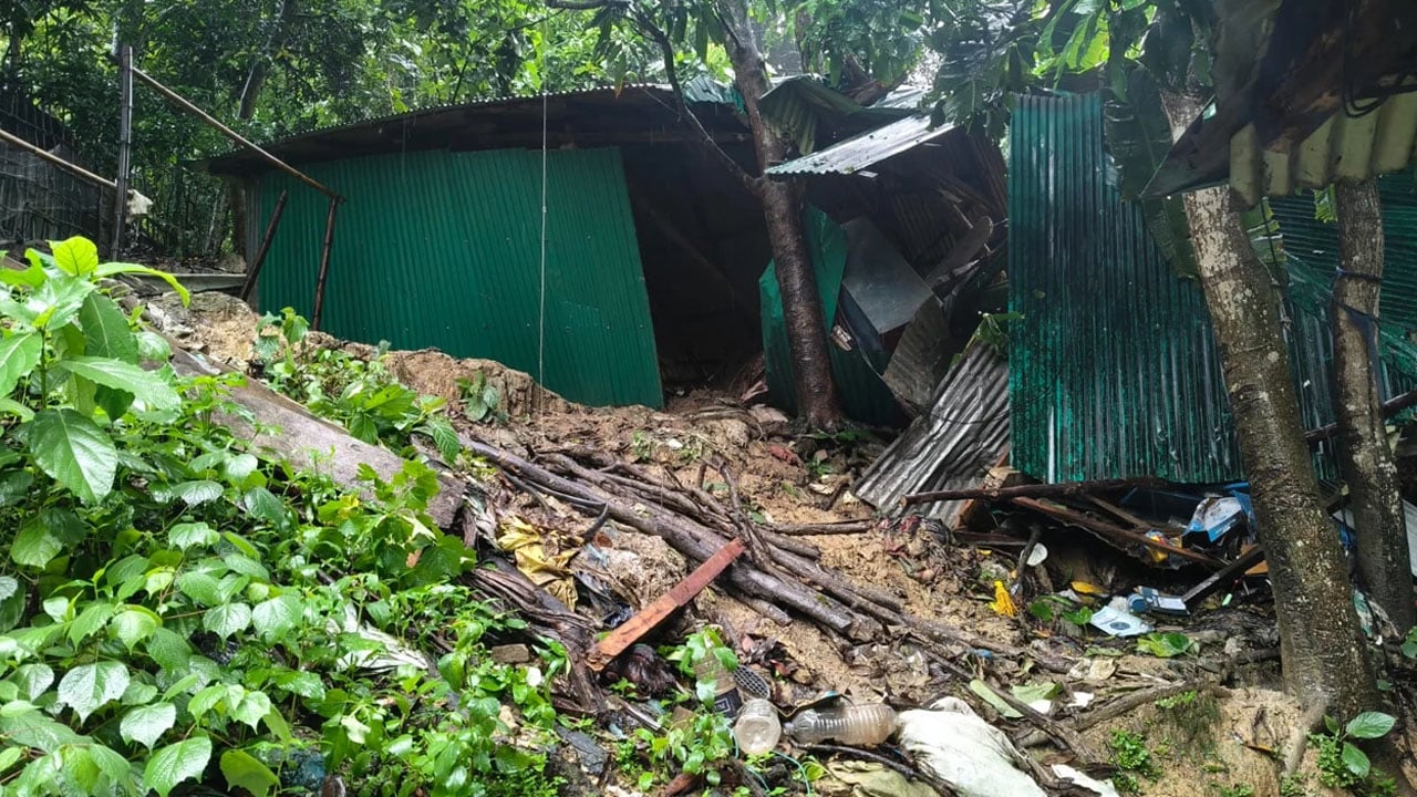 কক্সবাজারে আবার পাহাড় ধসে নারীর মৃত্যু, দুই দিনে নিহত ১১